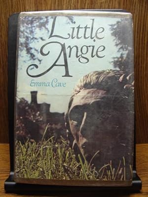 Imagen del vendedor de LITTLE ANGIE a la venta por The Book Abyss