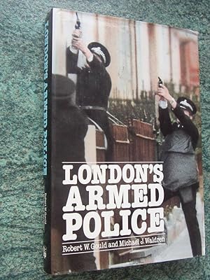 Bild des Verkufers fr LONDON'S ARMED FORCE zum Verkauf von Ron Weld Books