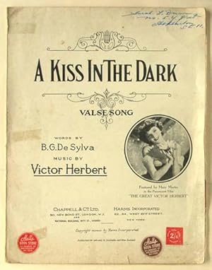Bild des Verkufers fr A Kiss in the Dark. zum Verkauf von Lost and Found Books