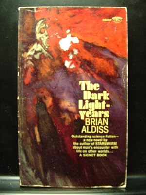 Imagen del vendedor de DARK LIGHT-YEARS Brian Aldiss (1964 PB) a la venta por The Book Abyss