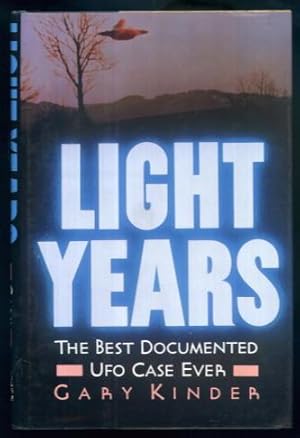 Immagine del venditore per Light Years: The Best Documented UFO Case Ever - An Investigation Into the Extraterrestrial Experiences of Eduard Meier venduto da Lazy Letters Books