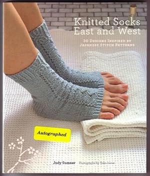 Immagine del venditore per Knitted Socks East and West: 30 Designs Inspired by Japanese Stitch Patterns venduto da Book Happy Booksellers