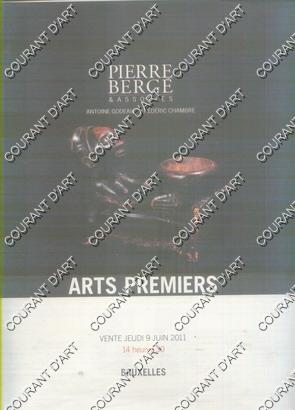 ARTS PREMIERS. PHOTOGRAPHIES DE JEANNETTE ET MAURICE FIEVET. AFRIQUE. OCEANIE. AMERIQUE. [ZULU. C...