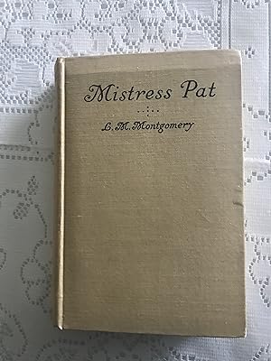 Seller image for Mistress Pat: A Novel of Silver Bush for sale by COVENANT HERITAGE LIBRIS