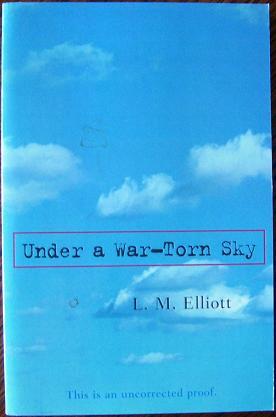 Immagine del venditore per Under a War-torn Sky venduto da Wordbank Books