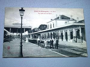Bild des Verkufers fr Carte Postale Ancienne - Vitry-le-Franois - La Gare - Vue Prises sur les Quais zum Verkauf von JOIE DE LIRE