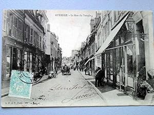 Bild des Verkufers fr Carte Postale Ancienne - AUXERRE - La Rue du Temple. zum Verkauf von JOIE DE LIRE