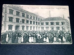 Carte Postale Ancienne - IVRY-SUR-SEINE - Usine de Chocolat Vinay. - Sortie des Ateliers