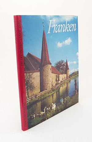 Bild des Verkufers fr Franken = Franconia = La Franconie / Einl.: Ingo Cesaro. [Bilderl.: Gerhard Roth. bers.: Engl. Derrick O. Michelson. Franz. Guy Brahami] zum Verkauf von Versandantiquariat Buchegger