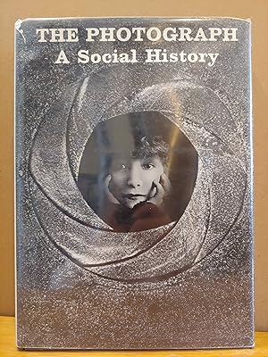 Imagen del vendedor de The Photograph: A Social History a la venta por H.S. Bailey
