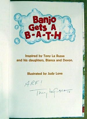 Seller image for Banjo Gets a Bath (Banjo Reciba un Bano) for sale by Trilby & Co. Books