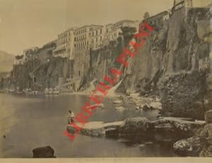 Bild des Verkufers fr Sorrento. Marina coll'Albergo Tramontano. zum Verkauf von Libreria Piani