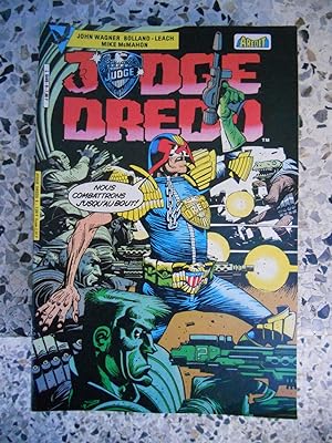 Seller image for Judge Dredd n9 - L'agonie d'une ville for sale by Frederic Delbos