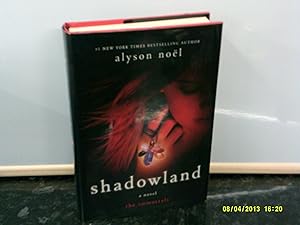 Immagine del venditore per Shadowland venduto da Gemini-Books