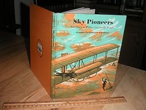 Immagine del venditore per Sky Pioneers: The story of Wilbur and Orville Wright venduto da The Vintage BookStore