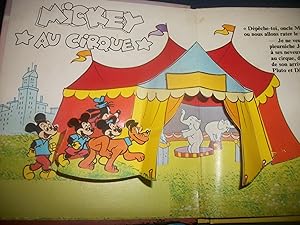 POP-UP - Mickey au Cirque - Un mini-livre animé en Relief.