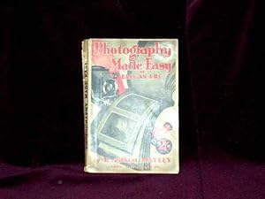 Immagine del venditore per Photography Made Easy; venduto da Wheen O' Books