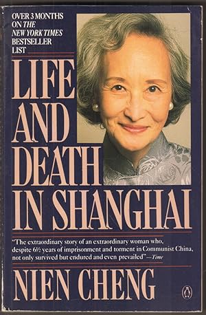 Bild des Verkufers fr Life and Death in Shanghai. zum Verkauf von Antiquariat Neue Kritik