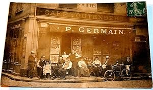 Carte Postale ancienne photographie LYON 2 ème - Café P. Germain angle rue Des quatre Chapeaux et...