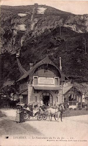 Bild des Verkufers fr Carte Postale ancienne LOURDES - Le Funiculaire du Pic de Fer zum Verkauf von JOIE DE LIRE