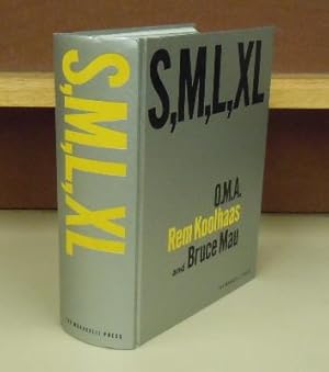 Immagine del venditore per S,M,L,XL venduto da Moe's Books