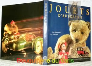 Seller image for Jouets d'autrefois. for sale by Bouquinerie du Varis