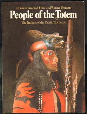 Seller image for PEOPLE OF THE TOTEM. THE INDIANS OF THE PACIFIC NORTHWEST for sale by Librera Raimundo