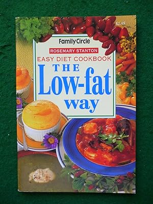 Bild des Verkufers fr Easy Diet Cookbook The Low-Fat Way (Family Circle) zum Verkauf von Shelley's Books