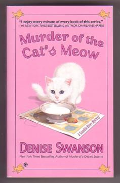 Imagen del vendedor de Murder of the Cat's Meow (A Scumble River Mystery, #15) a la venta por Ray Dertz