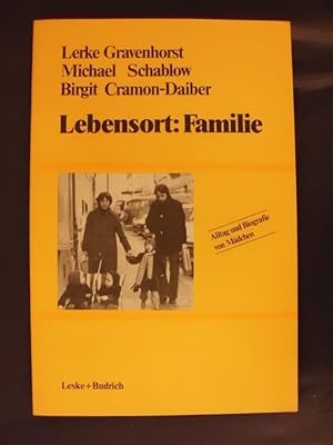 Bild des Verkufers fr Lebensort: Familie zum Verkauf von Buchantiquariat Uwe Sticht, Einzelunter.