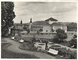 saarbrücker schloßgarten mit blick auf das staatstheater. original-foto.