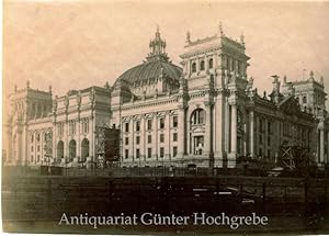 Imagen del vendedor de Berlin Reichstagsgebude. a la venta por Antiquariat Gnter Hochgrebe