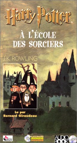 Stock image for Harry Potter  l'cole des sorciers - Racont par Bernard Giraudeau (1 livre + coffret de 8 CD) for sale by medimops