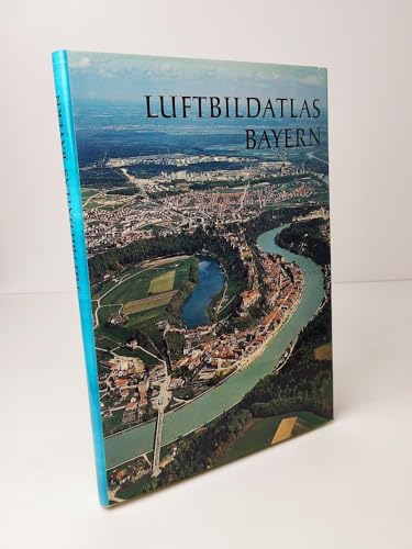 Stock image for Luftbildatlas Bayern for sale by Norbert Kretschmann