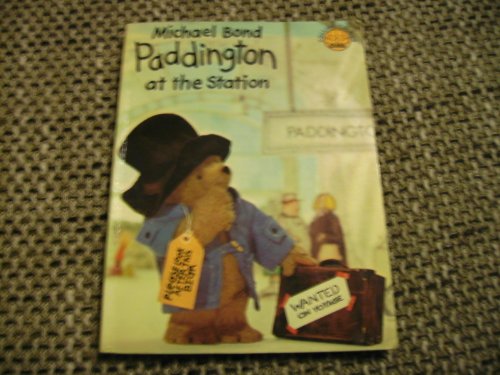 Beispielbild fr Paddington at the Station (Colour Cubs S.) zum Verkauf von WorldofBooks