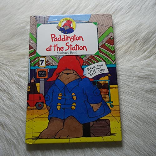 9780001926233: Paddington at the Station (Paddington mini-hardbacks)