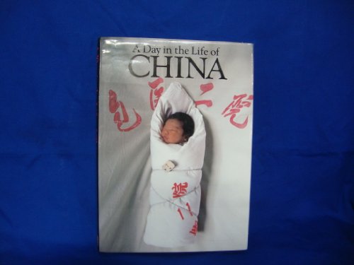 9780002153218: A Day in the Life of China