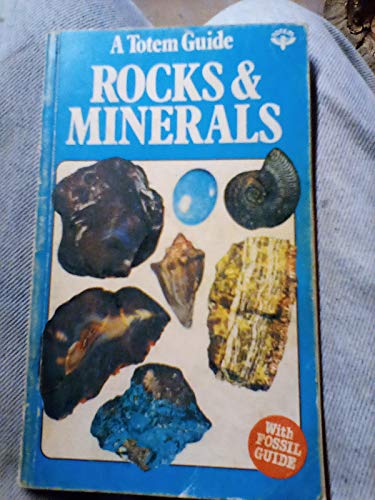 Imagen de archivo de Rocks & Minerals (Totem Guides) a la venta por Wonder Book