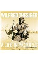 Beispielbild fr Wilfred Thesiger: A Life in Pictures zum Verkauf von AardBooks