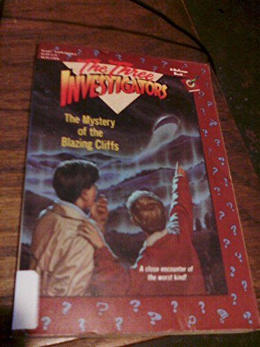 Beispielbild fr The Mystery of the Blazing Cliffs (The Three Investigators): 32 zum Verkauf von WorldofBooks