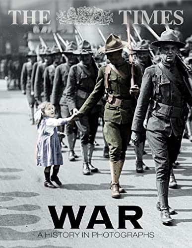 Beispielbild fr War : A History in Photographs zum Verkauf von Better World Books