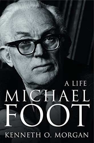 Imagen de archivo de Michael Foot - A Life a la venta por WorldofBooks
