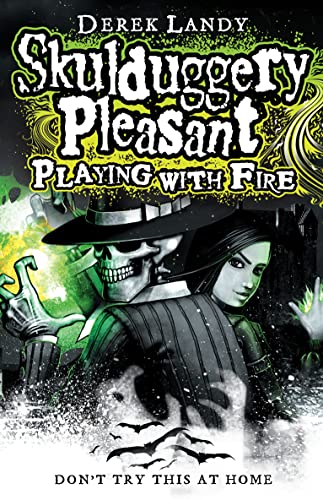 9780007267156: Playing With Fire (Skulduggery Pleasant - book 2)