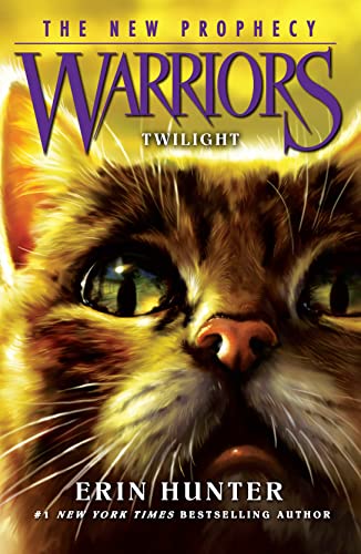 Beispielbild fr Twilight (Warriors: The New Prophecy): Return to the land of the Warrior Cats in the second generation of this bestselling children  s fantasy series: Book 5 zum Verkauf von WorldofBooks