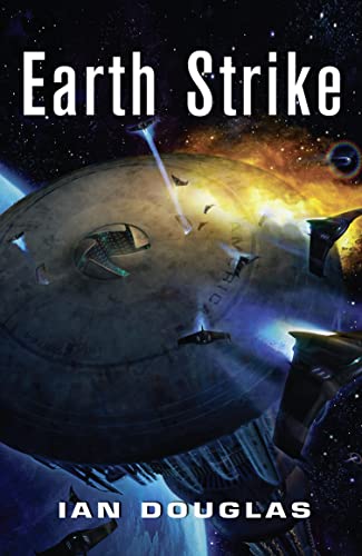 Stock image for EARTH STRIKE: AN EPIC ADVENTURE FROM THE MASTER OF MILITARY SCIENCE FICTION: Book 1 (Star Carrier) for sale by WorldofBooks