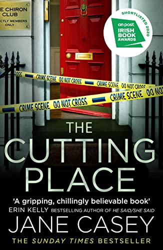 Imagen de archivo de The Cutting Place: The gripping latest new crime suspense thriller from the Top Ten Sunday Times bestselling author: Book 9 (Maeve Kerrigan) a la venta por WorldofBooks