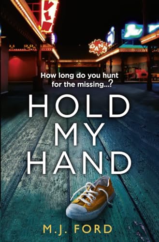 Beispielbild fr Hold My Hand: The addictive new crime thriller that you won?t be able to put down in 2018 zum Verkauf von Better World Books