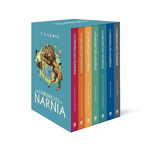 Imagen de archivo de The Chronicles of Narnia Box Set (Book & Merchandise) a la venta por Grand Eagle Retail