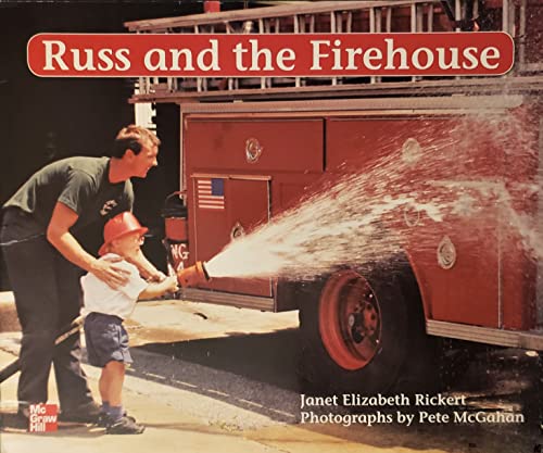 9780021920945: Russ and the Firehouse