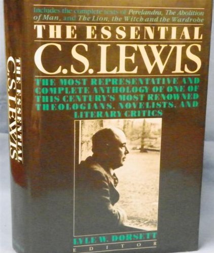 9780025322301: The ESSENTIAL C S LEWIS